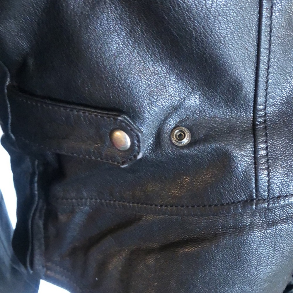 Harley Eagle embroidered size large leather riding jacket & chaps very good cond - Picture 8 of 13